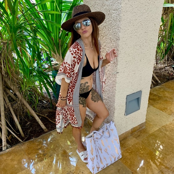 Meet your Posher, KT - Picture 4 of 8